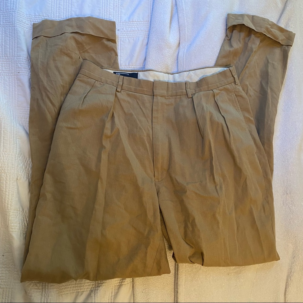 OVERSIZED KAKI TROUSERS MENSWEAR FIT
LARGE/XL